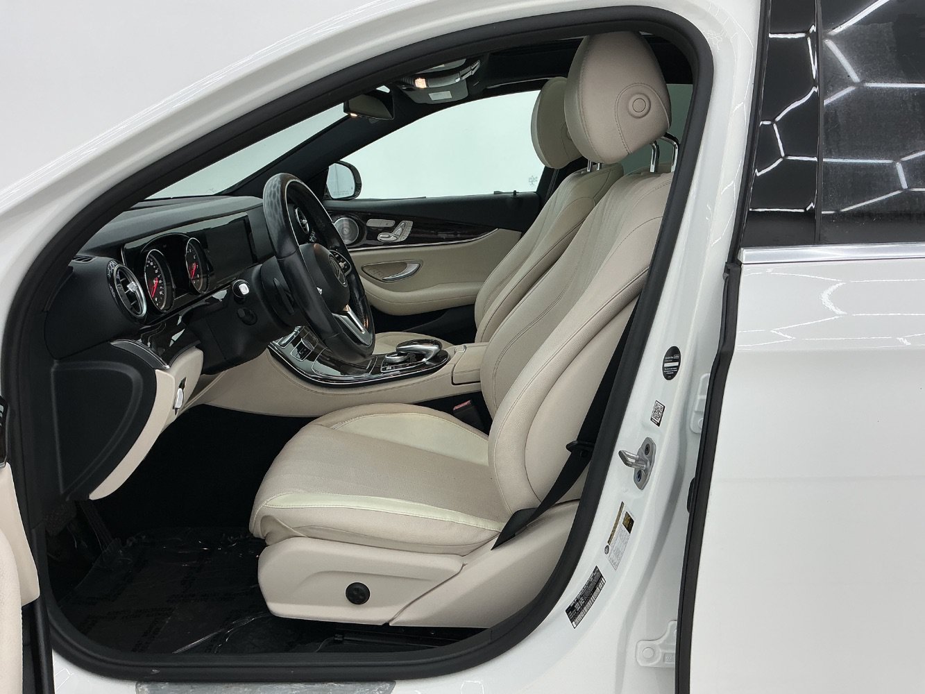 Used 2019 Mercedes-Benz E 300 w/ Premium 1 Package image 14