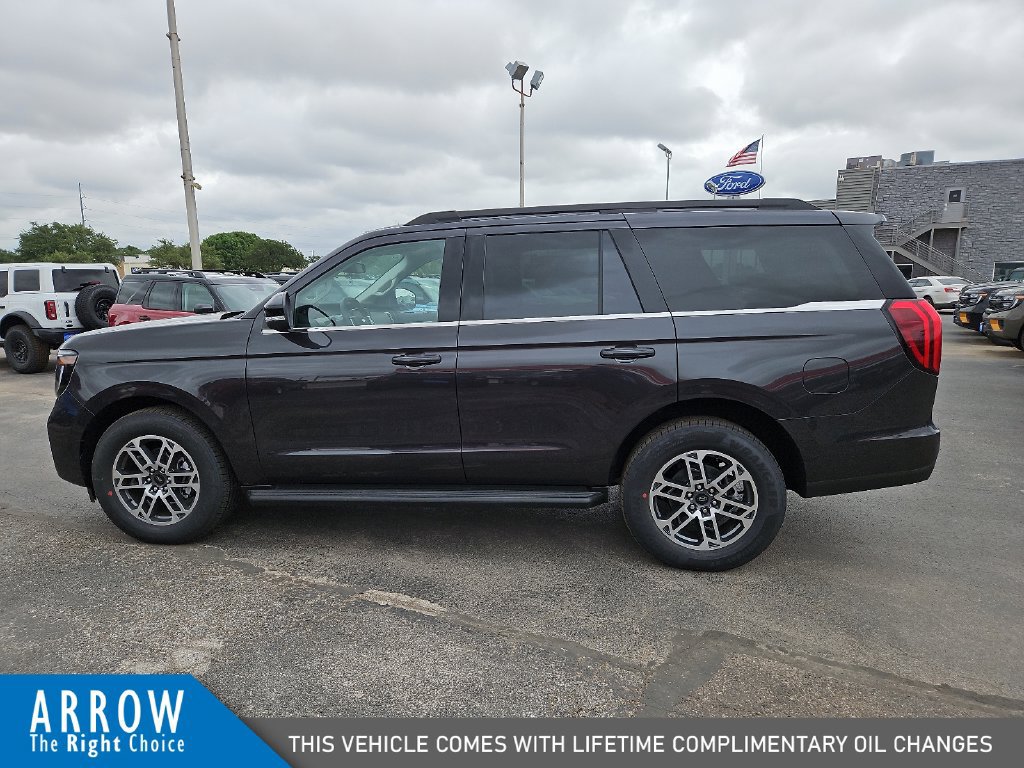 New 2026 Ford Expedition Active RWD image 7