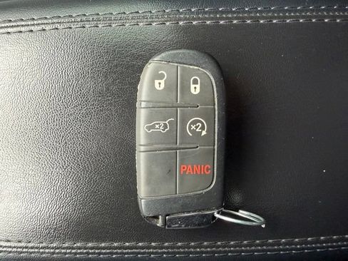 Certified 2025 Jeep Compass Limited w/ Elite Group AWD/4WD image 26