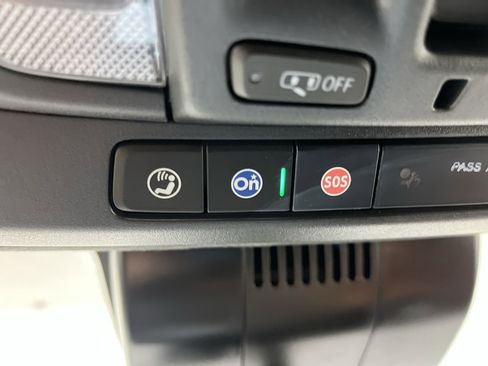 Used 2024 GMC Sierra 2500 Denali Ultimate image 32