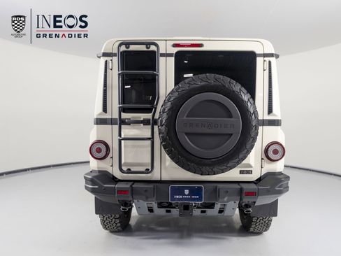 New 2025 INEOS Grenadier Fieldmaster Edition image 3