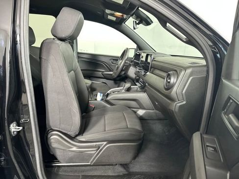 Used 2023 Chevrolet Colorado Trail Boss w/ Advanced Trailering Package image 28