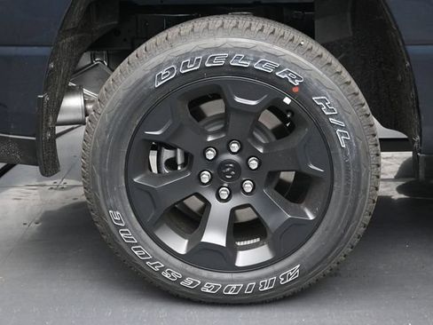 New 2026 RAM 1500 Express AWD/4WD image 30