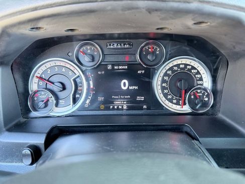 Used 2017 RAM 2500 Tradesman w/ Chrome Appearance Group image 16