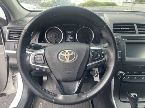 Used 2017 Toyota Camry SE FWD image 17