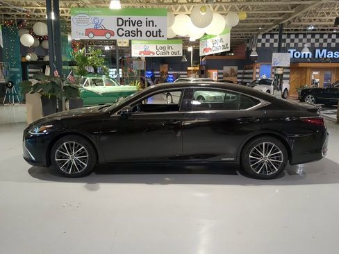 Used 2022 Lexus ES 300h w/ Premium Package FWD image 15
