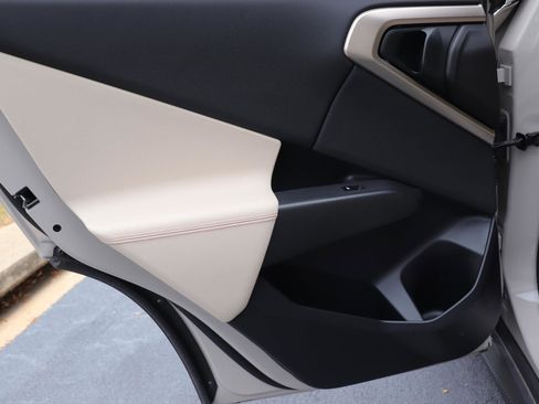 Used 2025 BMW X3 xDrive30i w/ Convenience Package image 12