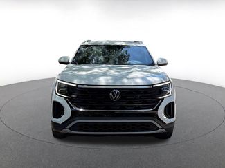 Used 2024 Volkswagen Atlas Cross Sport SE FWD video 2