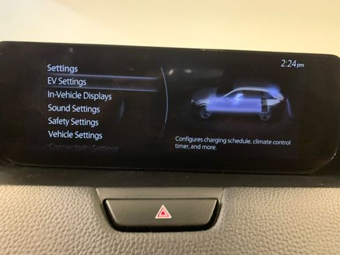 Used 2024 MAZDA CX-90 Plug-In Hybrid w/ Premium Pkg AWD/4WD image 34