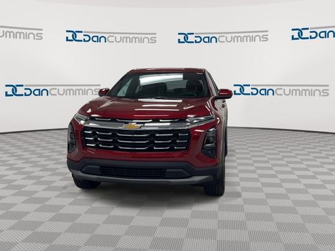 New 2026 Chevrolet Equinox LT FWD image 3