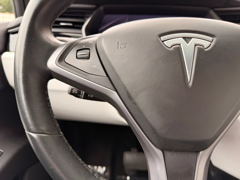 Used 2020 Tesla Model X Long Range AWD/4WD image 37