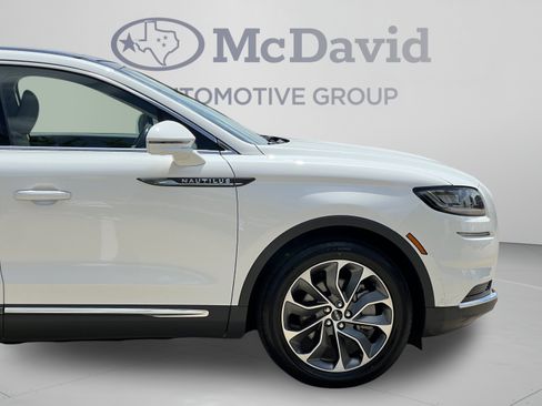 Certified 2022 Lincoln Nautilus Reserve AWD/4WD image 33