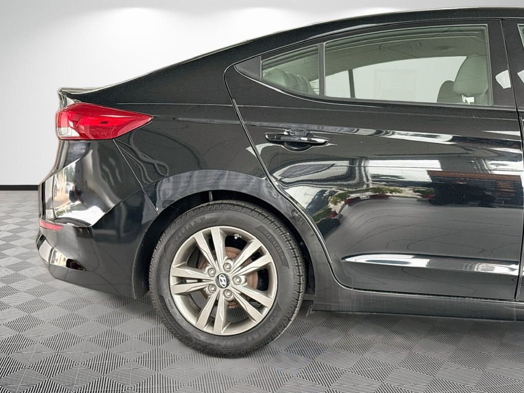 Used 2017 Hyundai Elantra SE FWD image 14