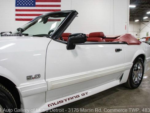 Used 1990 Ford Mustang GT image 22