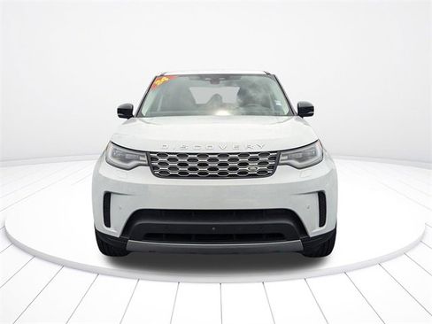 Used 2024 Land Rover Discovery S image 15
