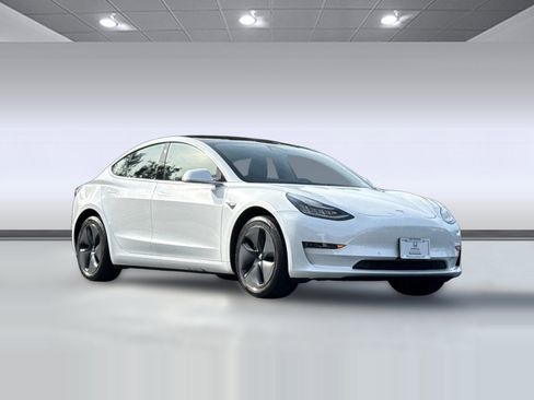 Used 2020 Tesla Model 3 Standard Range image 6