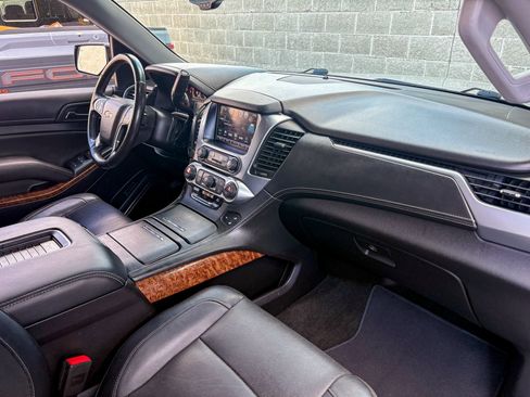 Used 2018 Chevrolet Suburban Premier AWD/4WD image 30