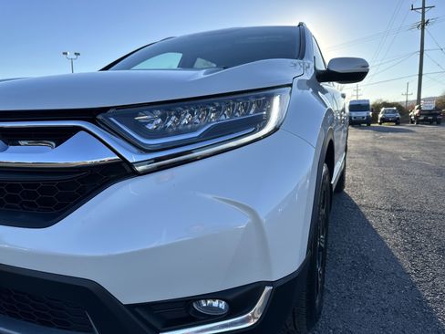 Used 2018 Honda CR-V Touring image 10