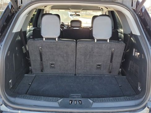 Used 2023 Ford Explorer XLT w/ Equipment Group 202A image 12