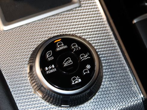 Used 2024 Mitsubishi Outlander 4WD Plug-In Hybrid image 53