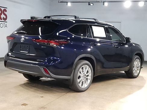 New 2026 Toyota Highlander Limited AWD/4WD image 7