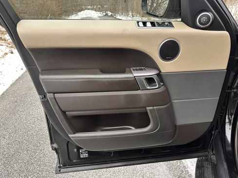 Used 2019 Land Rover Range Rover Sport HSE image 11