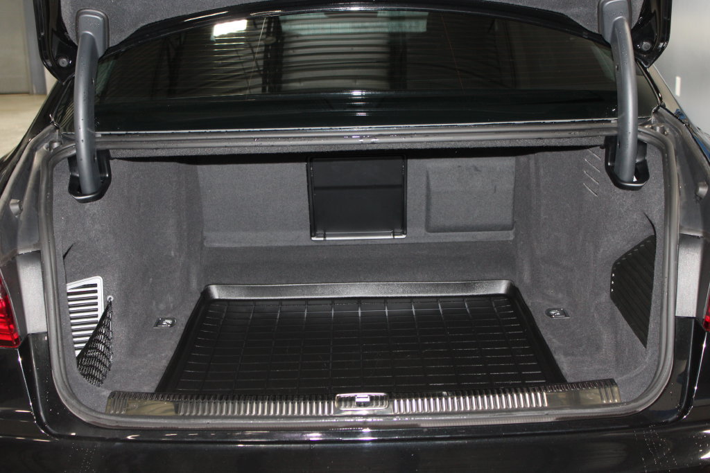 Used 2023 Audi S8 AWD/4WD image 29