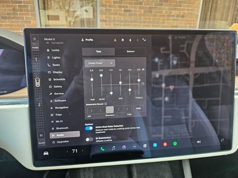 Used 2022 Tesla Model X image 52