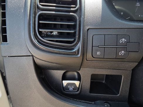 Used 2025 RAM ProMaster 2500 w/ U-Haul Equipment Group FWD image 13