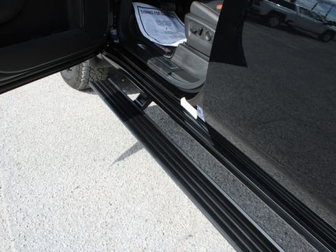 Used 2025 GMC Sierra 2500 AT4 image 21