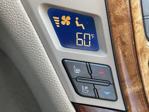 Used 2009 Cadillac CTS 3.6 AWD image 22