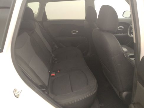 Used 2019 Kia Soul + FWD image 19