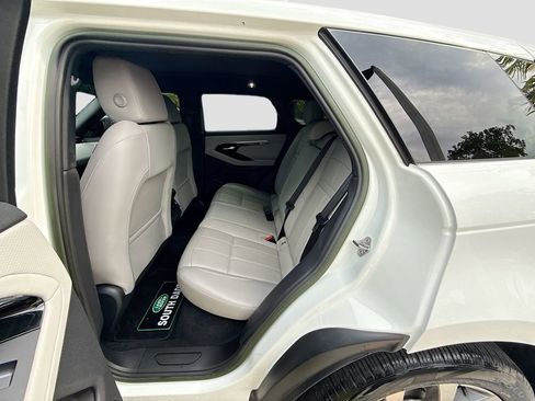 Used 2023 Land Rover Range Rover Evoque S AWD/4WD image 27