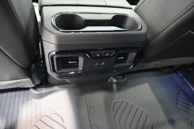 New 2026 GMC Sierra 2500 AT4 w/ AT4 Premium Plus Package AWD/4WD image 30