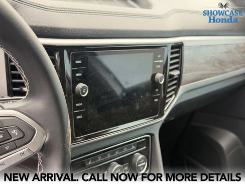 Used 2023 Volkswagen Atlas Cross Sport SE w/ Panoramic Sunroof Package AWD/4WD image 11