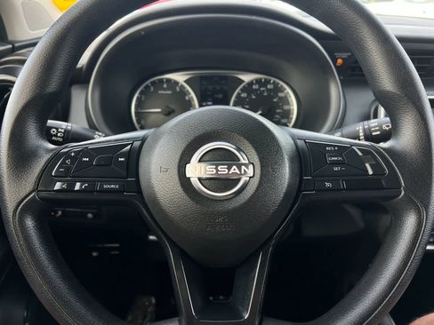 Used 2024 Nissan Kicks S image 24