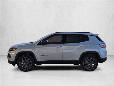New 2026 Jeep Compass Latitude AWD/4WD image 9