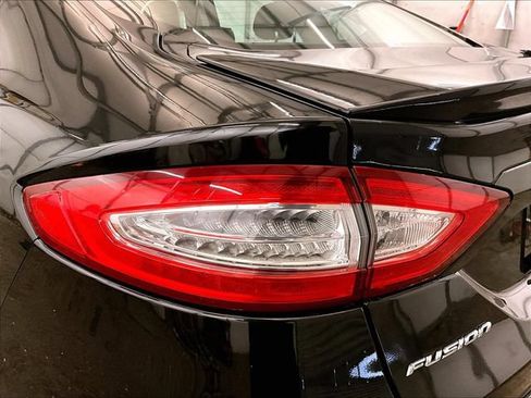 Used 2013 Ford Fusion SE FWD image 28