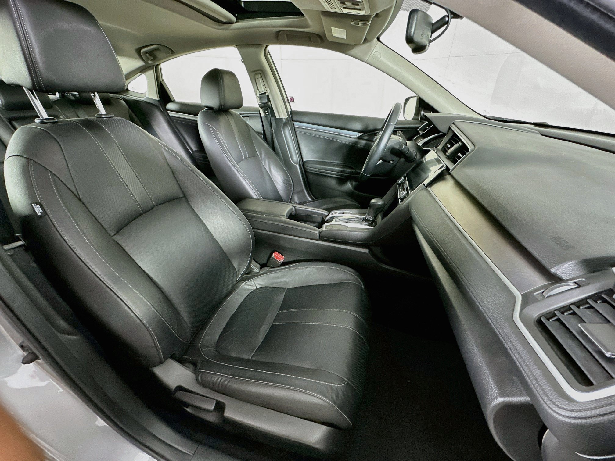 Used 2018 Honda Civic EX-L image 28