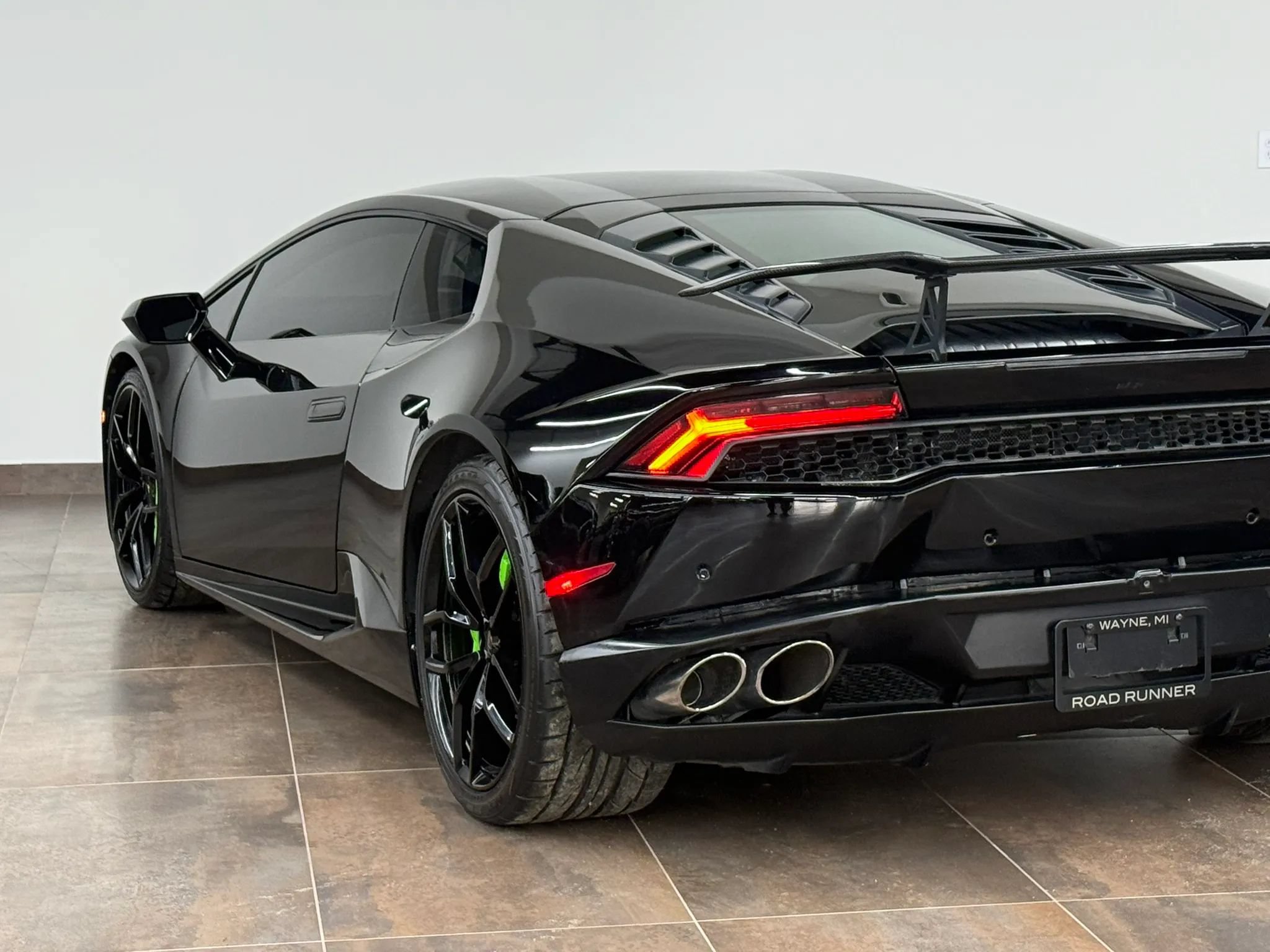 Used 2015 Lamborghini Huracan LP 610-4 AWD/4WD image 8