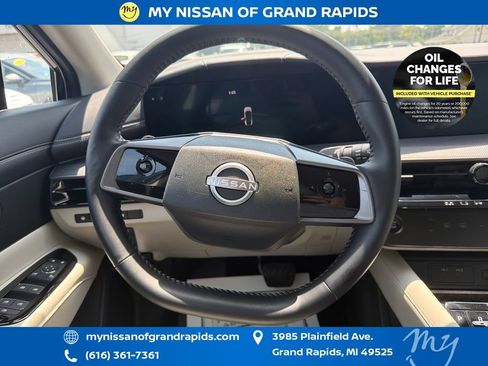 Used 2025 Nissan Murano SV AWD/4WD image 15