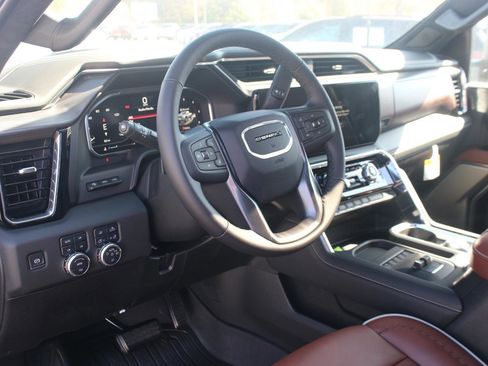 New 2025 GMC Sierra 3500 Denali Ultimate image 13