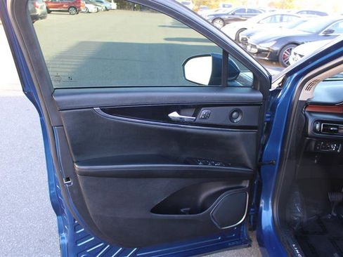 Used 2021 Lincoln Nautilus Reserve w/ Cargo Utility Package image 11