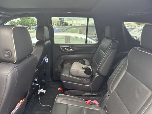 Used 2021 GMC Yukon SLT w/ SLT Premium Package RWD image 6
