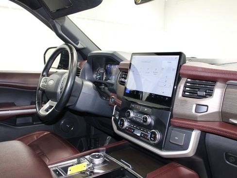 Used 2023 Ford Expedition Max Limited image 40