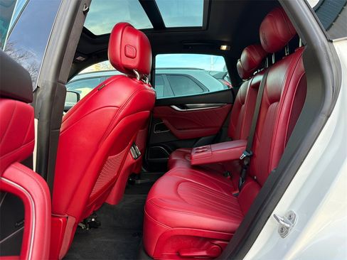 Used 2022 Maserati Levante GT image 20