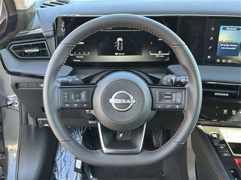 New 2026 Nissan Kicks SR image 18