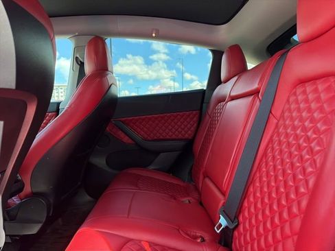 Used 2020 Tesla Model Y Long Range image 19