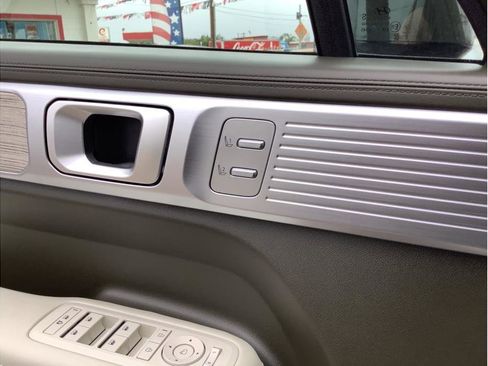 Used 2024 Hyundai Santa Fe Calligraphy FWD image 7