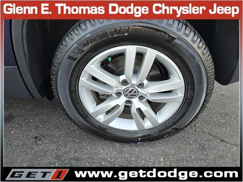 Used 2016 Volkswagen Tiguan S image 35